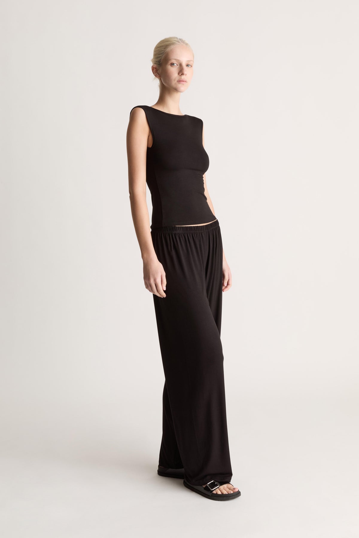 Recline Bateau Sleeveless Tank in Black