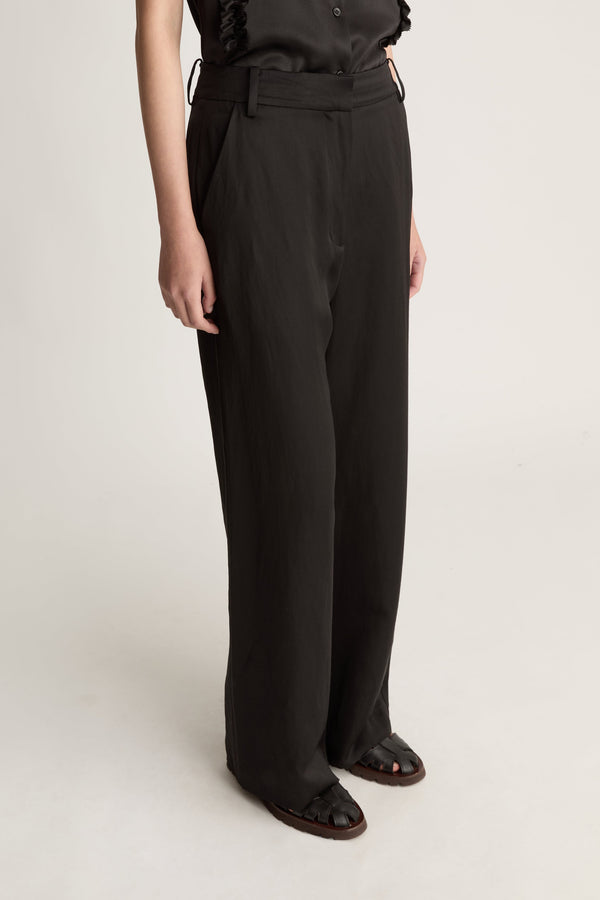 Aida Pant