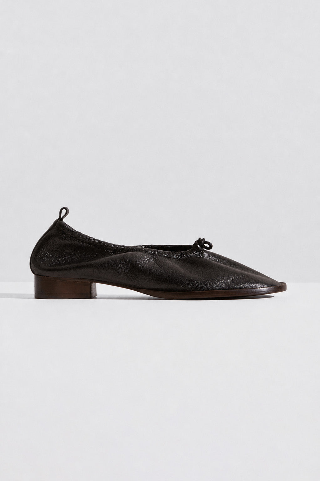 Puntera R Mid in Black