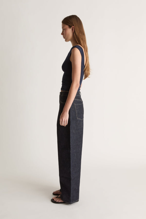 Recline Bateau Sleeveless Tank in Navy