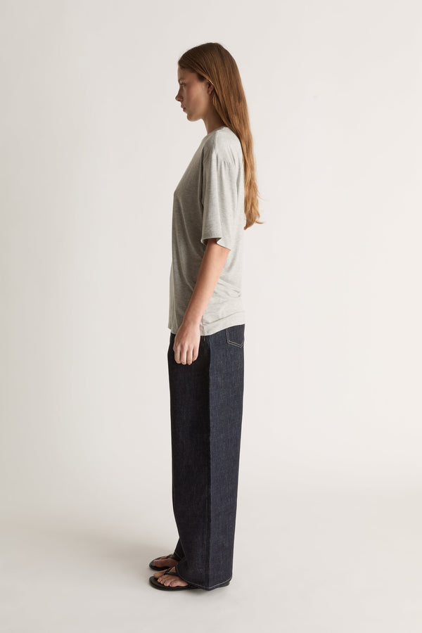 Relaxed Tee in Dove
