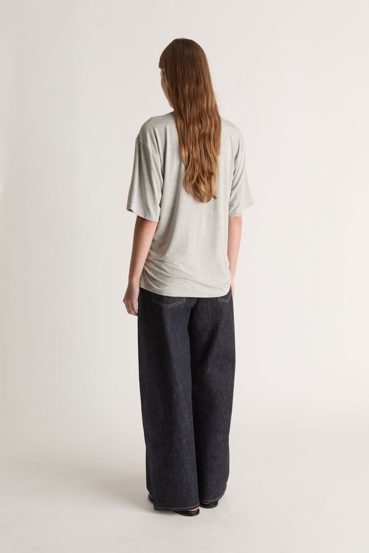 Relaxed Tee in Dove